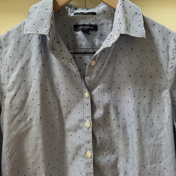 Lands End No Iron Supima Cotton 3/4 sleeve polka dot button up blouse size 8 - Picture 3 of 11
